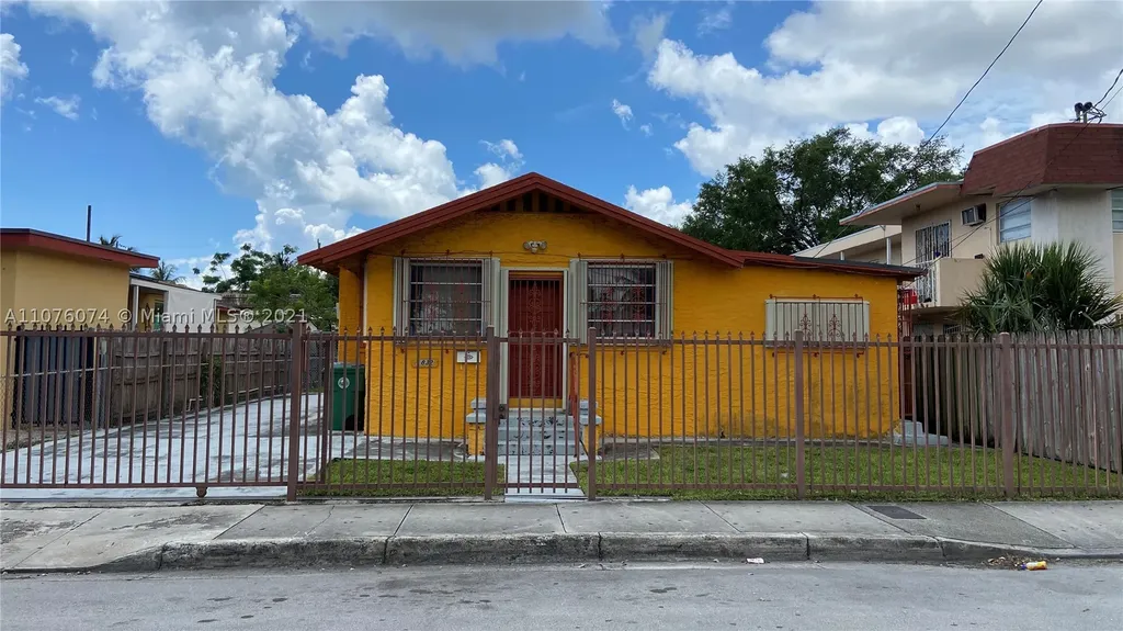 1832 SW 3rd Street Miami FL 33135