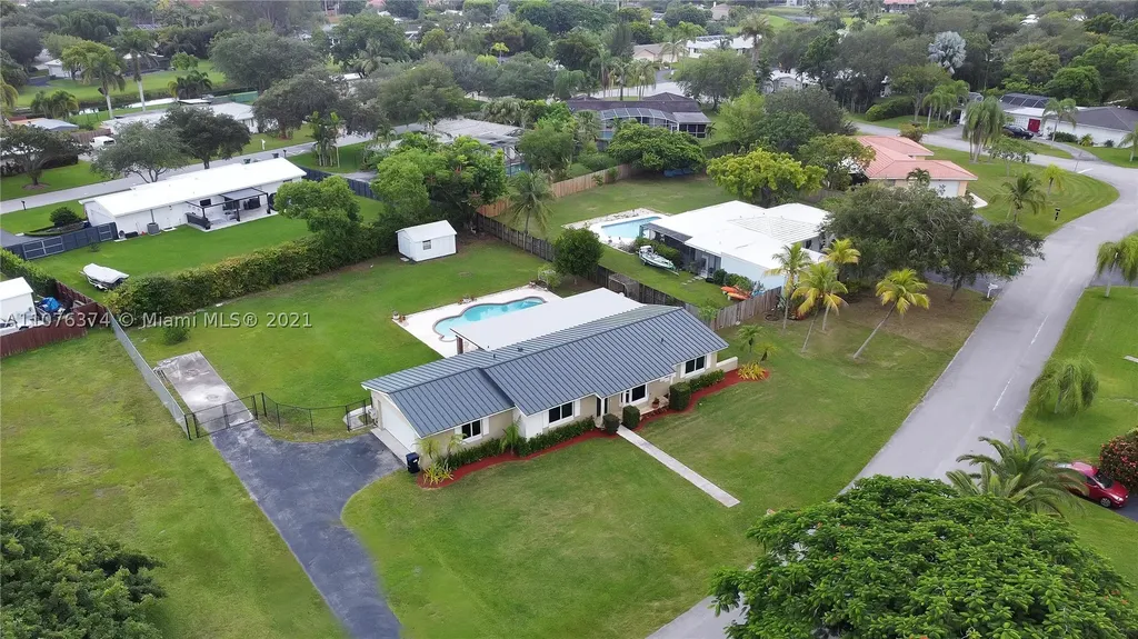 17071 SW 84th Court Palmetto Bay FL 33157
