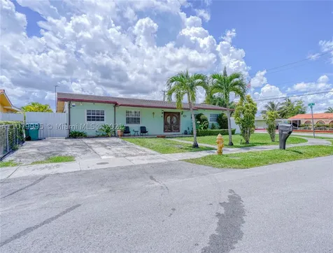 2800 SW 98th Avenue Miami FL 33165