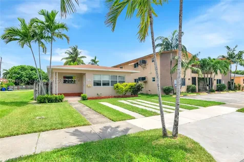 1735 Mayo Street Hollywood FL 33020