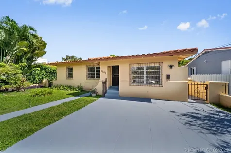 1262 SW 15th Street Miami FL 33145