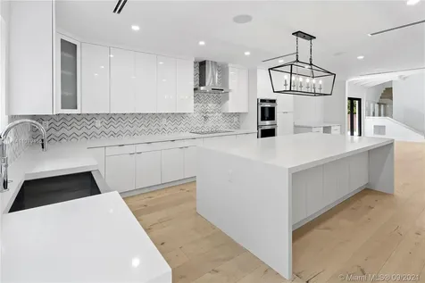 4450 Alton Road Miami Beach FL 33140