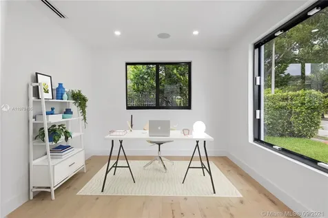 4450 Alton Road Miami Beach FL 33140