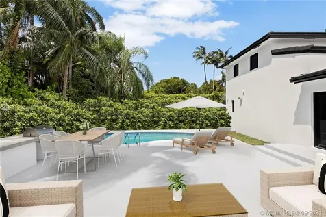 4450 Alton Road Miami Beach FL 33140