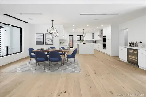 4450 Alton Road Miami Beach FL 33140