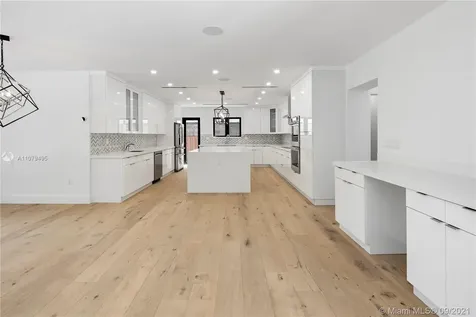 4450 Alton Road Miami Beach FL 33140