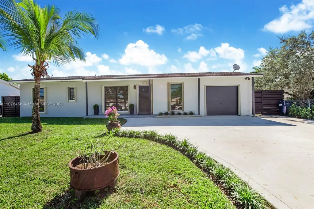 9154 SW 181st Terrace Palmetto Bay FL 33157
