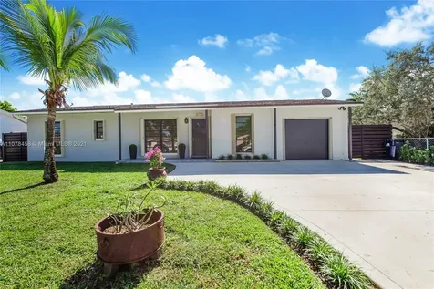 9154 SW 181st Terrace Palmetto Bay FL 33157