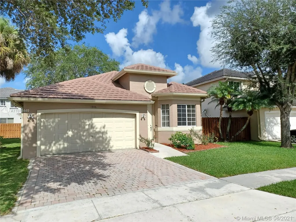 1906 NW 98th Avenue Pembroke Pines FL 33024