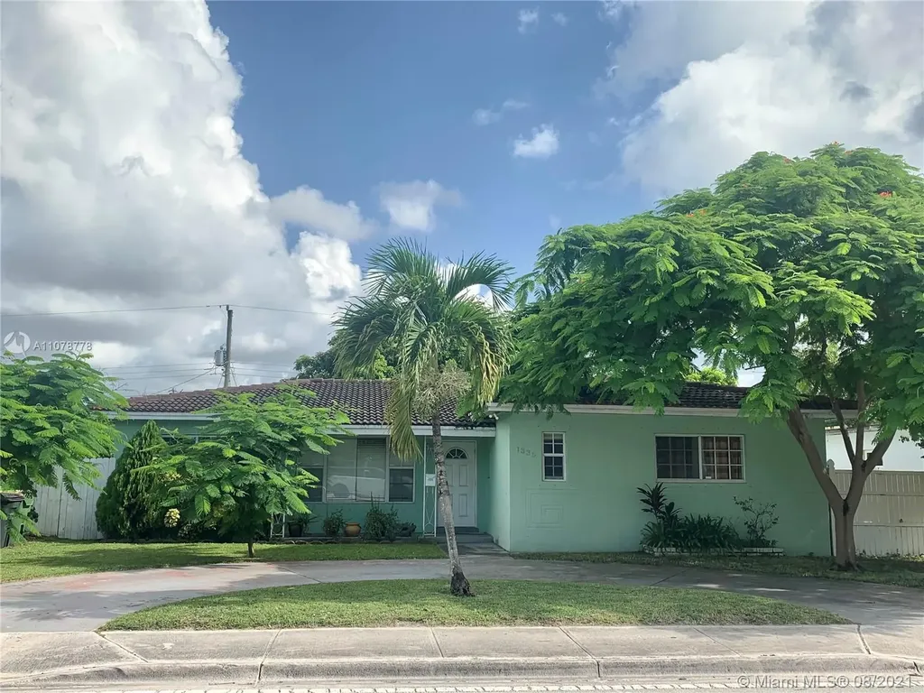 1335 NE 135th Street North Miami FL 33161