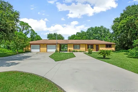 417 Washington Boulevard Lake Placid FL 33852