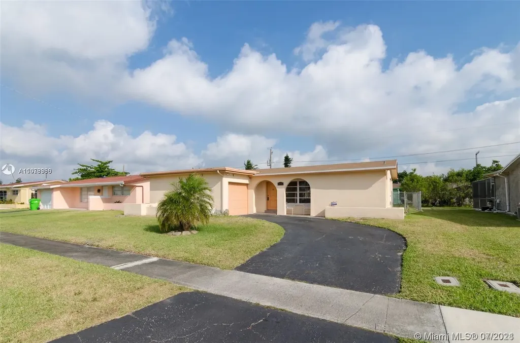 8921 NW 25th Street Sunrise FL 33322