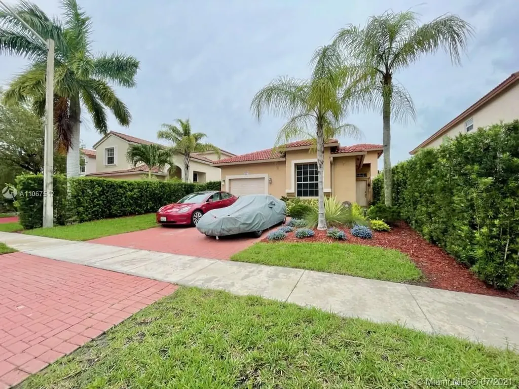 1279 NW 192nd Terrace Pembroke Pines FL 33029
