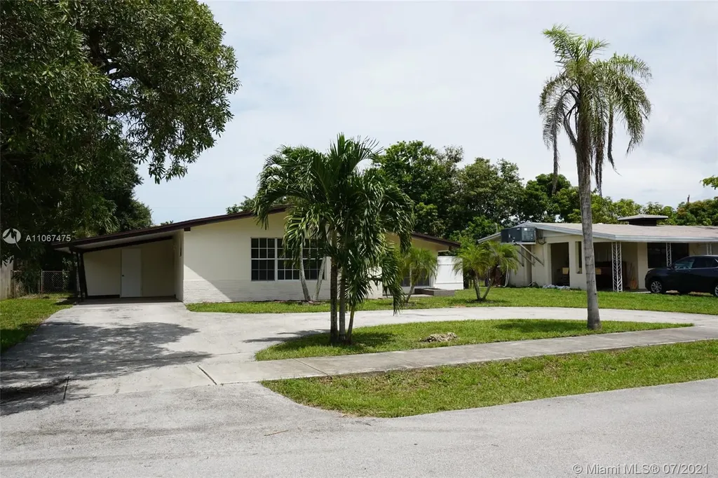 308 NW 45th Avenue Plantation FL 33317
