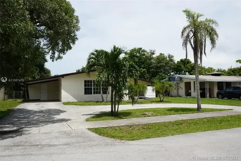 308 NW 45th Avenue Plantation FL 33317