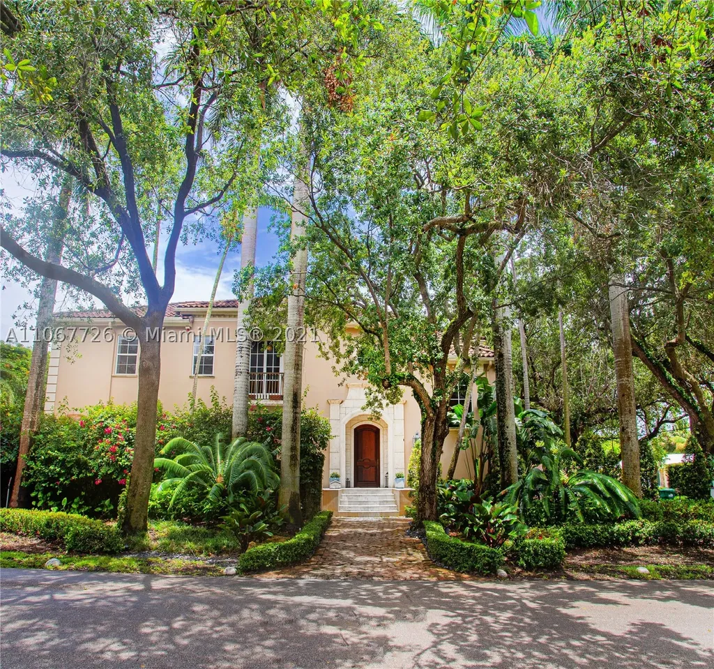 7667 SW 52nd Avenue Miami FL 33143
