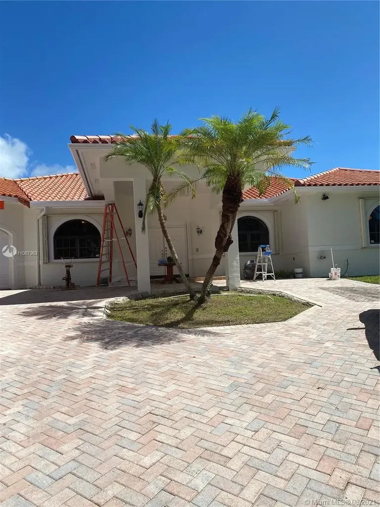 8285 SW 174th Terrace Palmetto Bay FL 33157