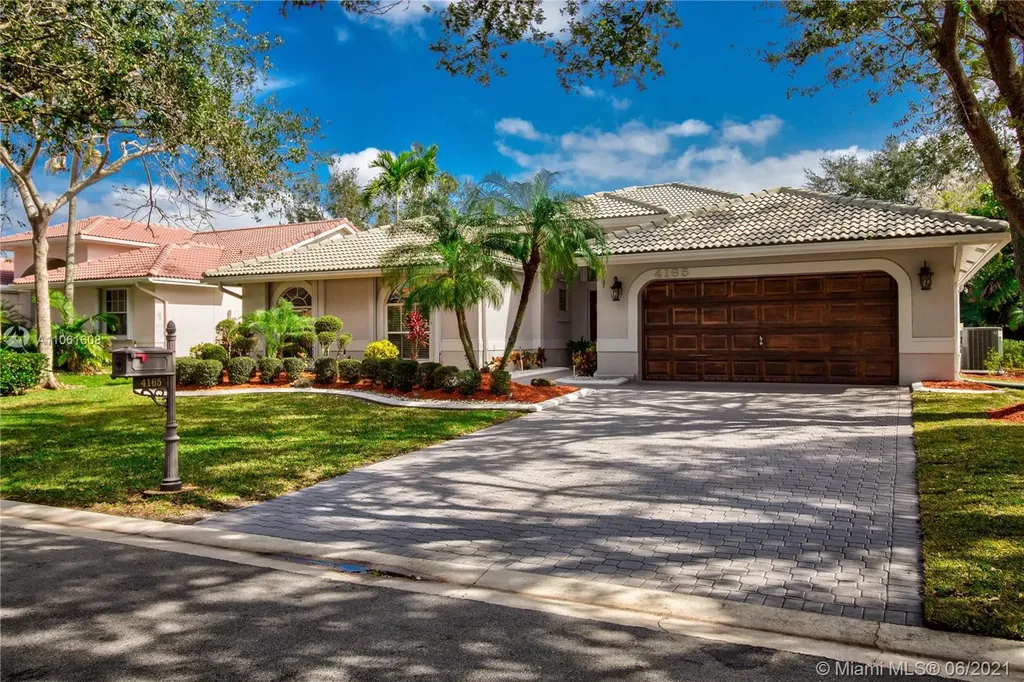 4165 NW 65th Avenue Coral Springs FL 33067
