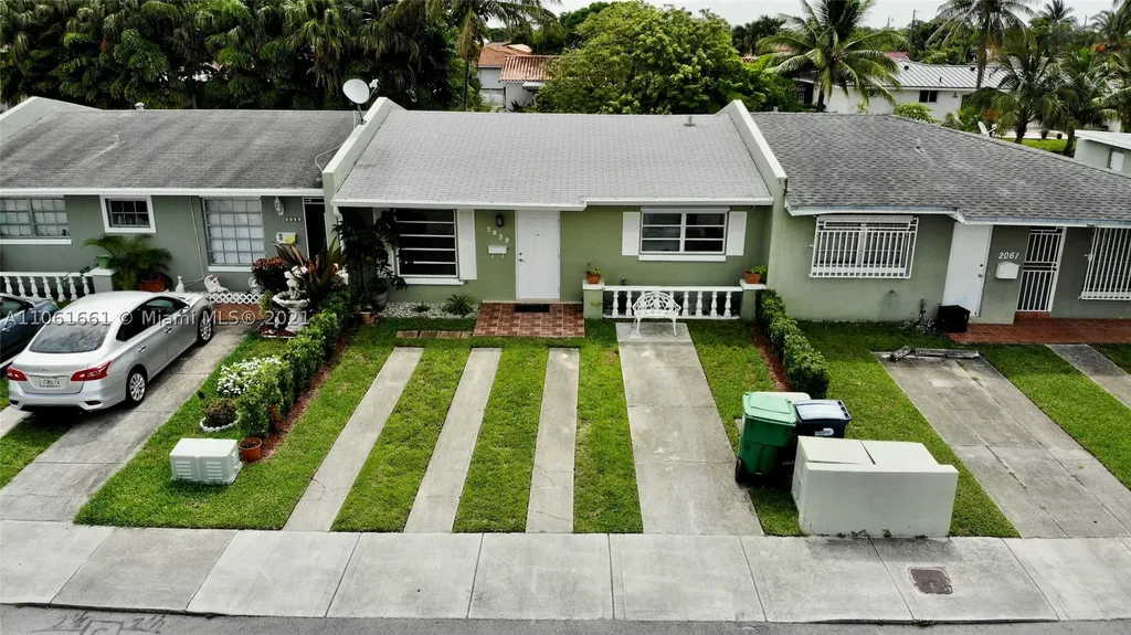 2059 SW 100th Court Miami FL 33165