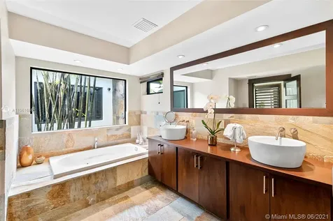 7550 SW 60th Street Miami FL 33143