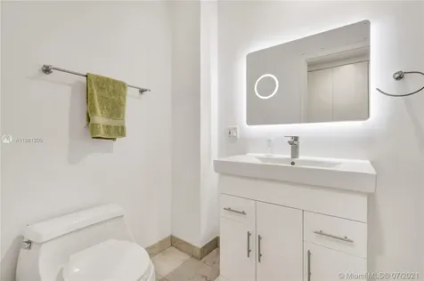 808 Brickell Key Drive Miami FL 33131