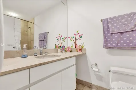 808 Brickell Key Drive Miami FL 33131