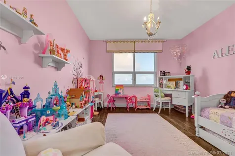 808 Brickell Key Drive Miami FL 33131