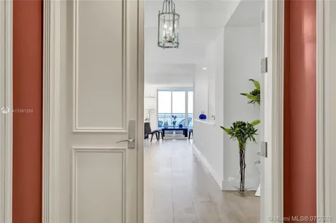 808 Brickell Key Drive Miami FL 33131