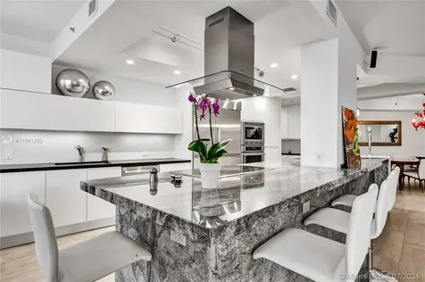 808 Brickell Key Drive Miami FL 33131