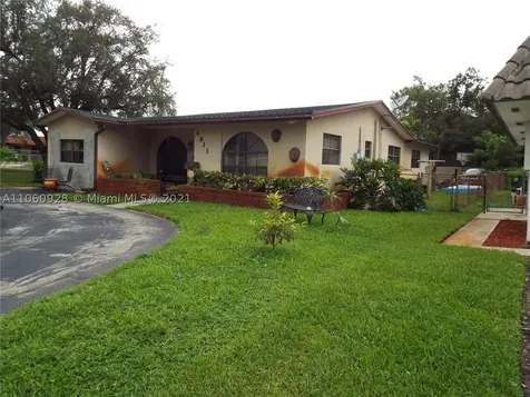 4911 Thomas Street Hollywood FL 33021