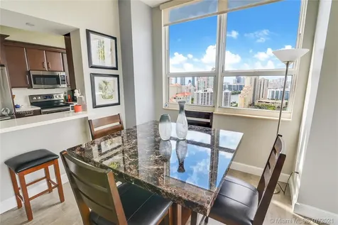 19501 W Country Club Drive Aventura FL 33180