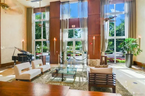 19501 W Country Club Drive Aventura FL 33180