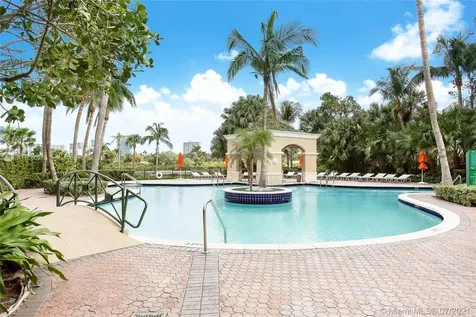 19501 W Country Club Drive Aventura FL 33180