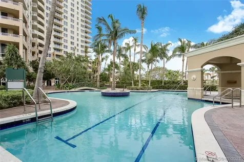 19501 W Country Club Drive Aventura FL 33180