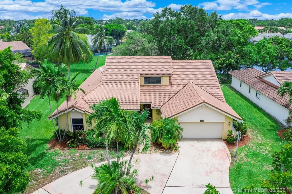 471 NW 113th Avenue Coral Springs FL 33071