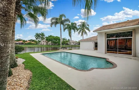 273 Landings Boulevard Weston FL 33327