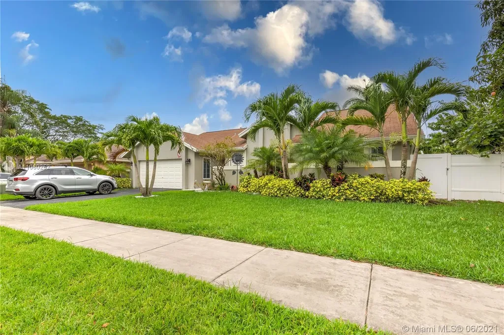 8851 SW 57th Court Cooper City FL 33328
