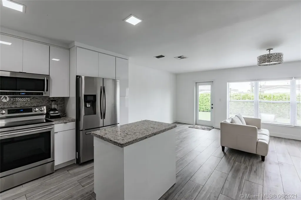 2125 SW 76th Avenue Miami FL 33155