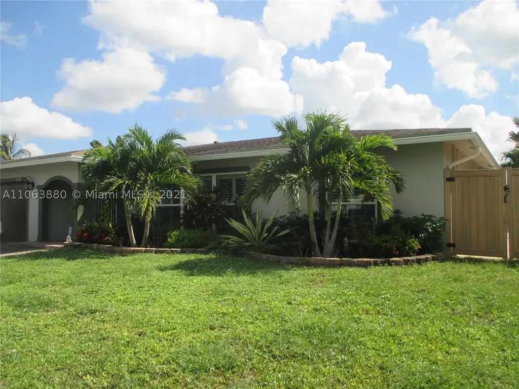 8108 NW 75th Avenue Tamarac FL 33321