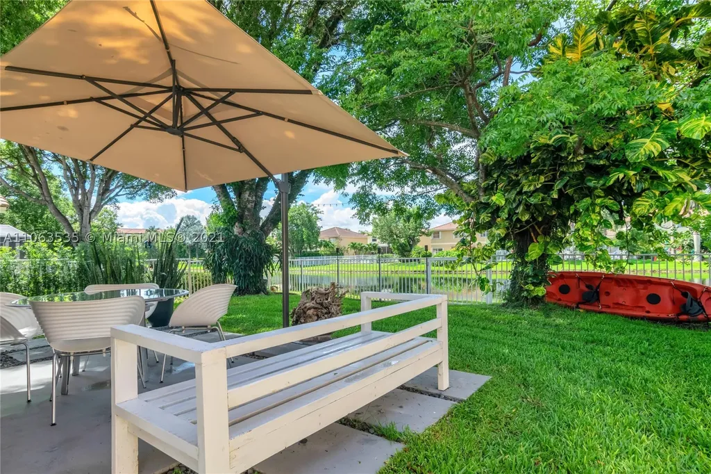 16414 Sapphire Street Weston FL 33331