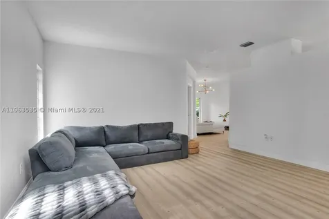 16414 Sapphire Street Weston FL 33331