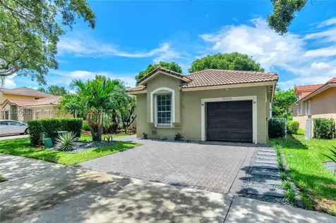16414 Sapphire Street Weston FL 33331