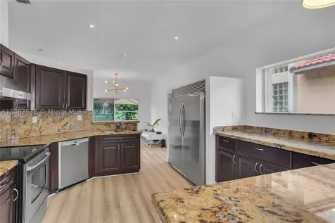 16414 Sapphire Street Weston FL 33331