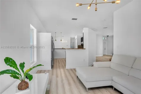 16414 Sapphire Street Weston FL 33331