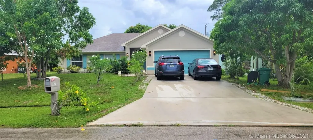 1858 SW Gemini Lane Port St. Lucie FL 34984