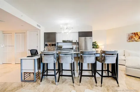 9821 E Bay Harbor Drive Bay Harbor Islands FL 33154