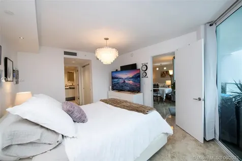 9821 E Bay Harbor Drive Bay Harbor Islands FL 33154