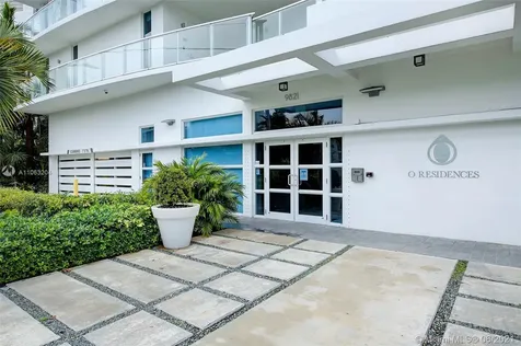 9821 E Bay Harbor Drive Bay Harbor Islands FL 33154