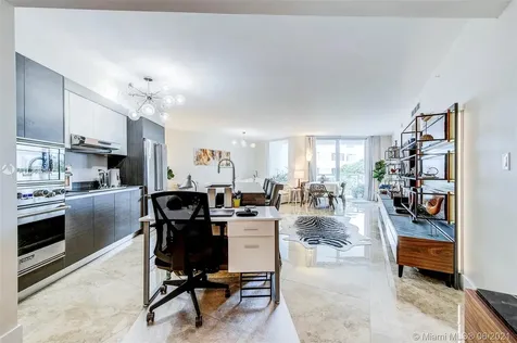 9821 E Bay Harbor Drive Bay Harbor Islands FL 33154