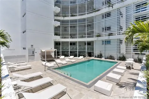 9821 E Bay Harbor Drive Bay Harbor Islands FL 33154